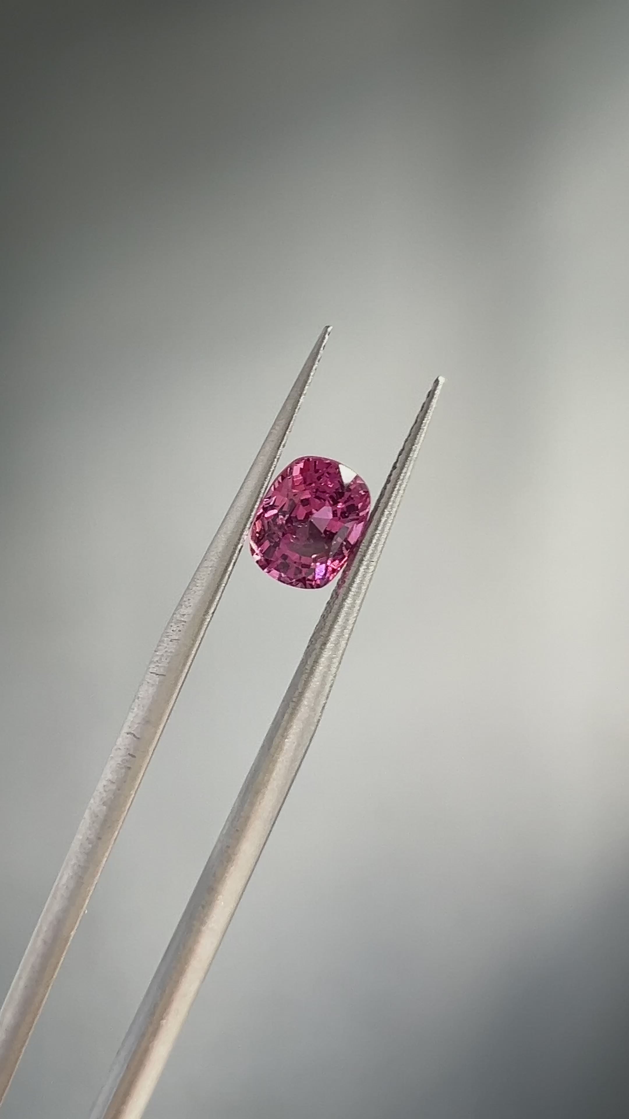 1.07ct Raspberry Pink Spinel – modèle